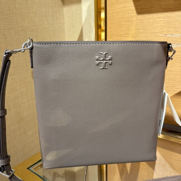 Last 2 ‼️Tory Burch 170475 Thea Swingpack Crossbody Wild Mushroom $450 - Picture 2 of 16